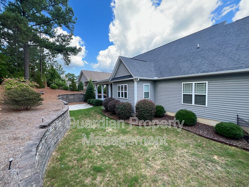 Gorgeous 4 Bed 2.5 Bath Home in Pinehurst property image