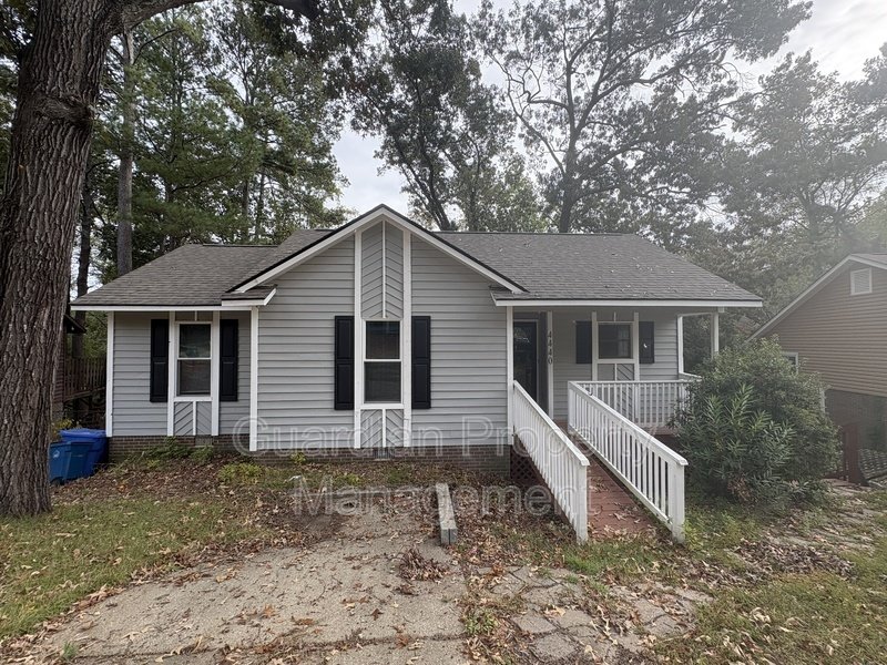 Charming 3 Bed, 2 Bath Tri-Level Home property image