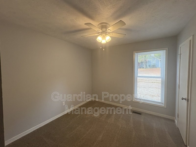 Charming 3 Bed, 2 Bath Tri-Level Home property image