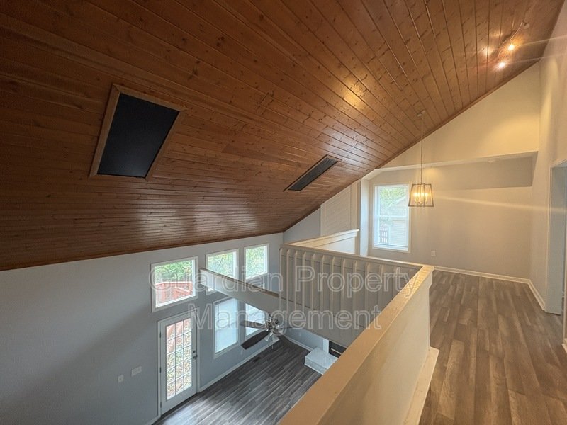 Charming 3 Bed, 2 Bath Tri-Level Home property image