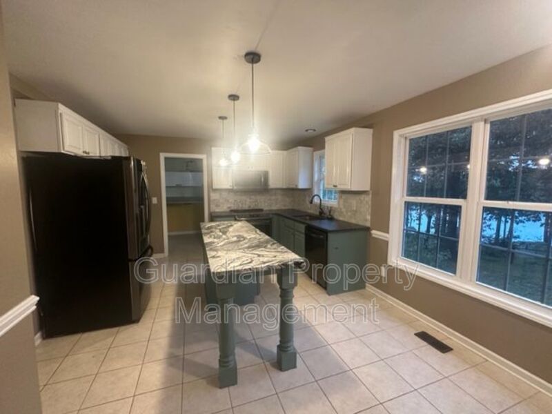 Stunning 3 Bed 2.5 Bath Home with Large Bonus Room property image