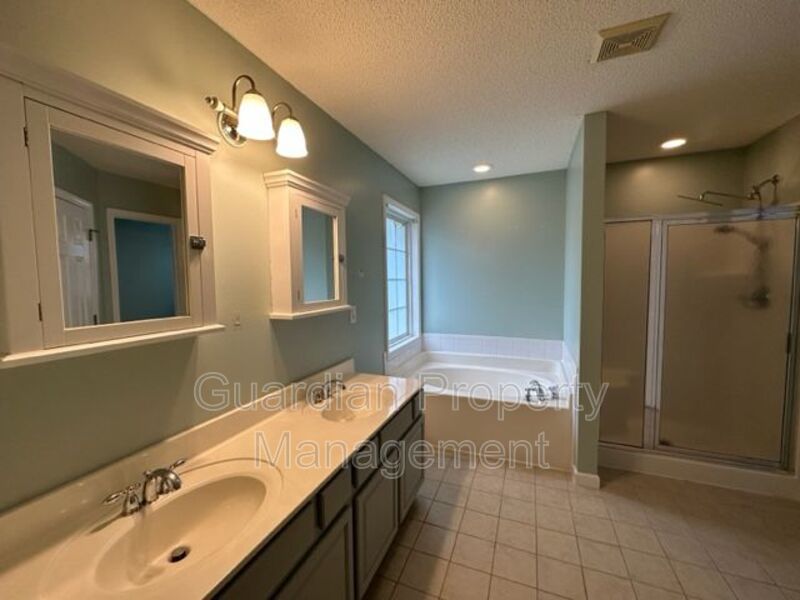 Stunning 3 Bed 2.5 Bath Home with Large Bonus Room property image