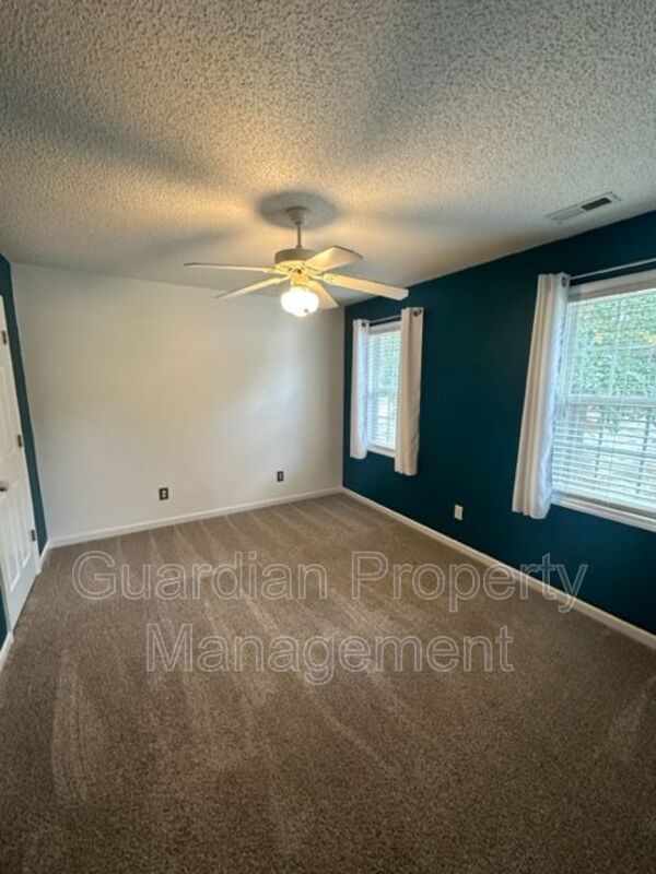 Stunning 3 Bed 2.5 Bath Home with Large Bonus Room property image