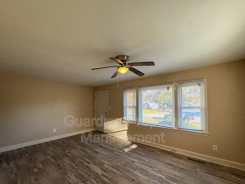 Charming 3 Bed 1 Bath Home Conveniently Located in Fayetteville property image