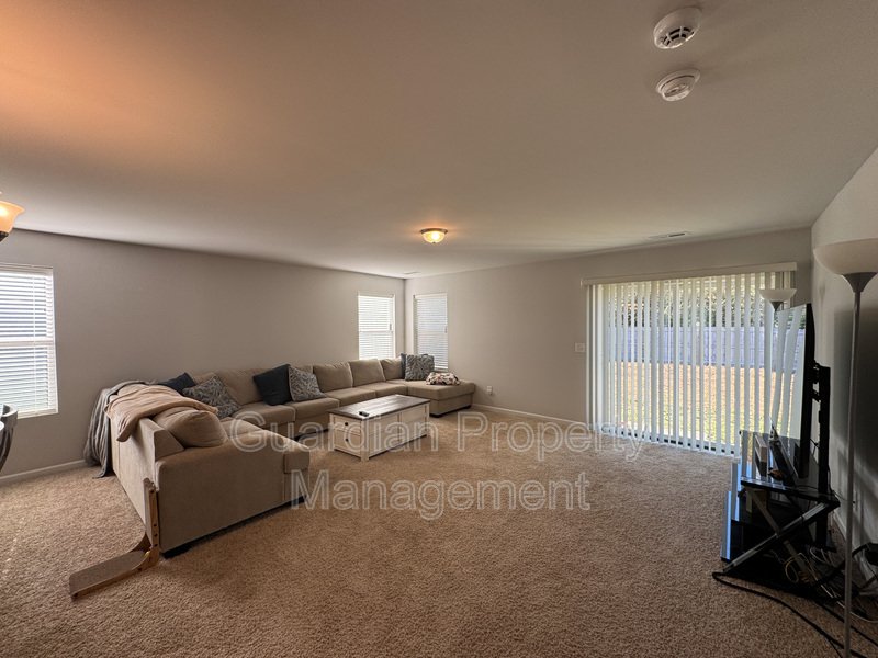 Beautiful 3 Bed 2 Bath Home in Stedman property image