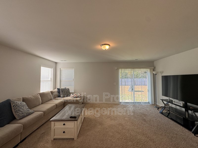 Beautiful 3 Bed 2 Bath Home in Stedman property image