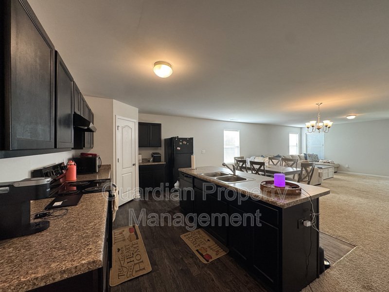 Beautiful 3 Bed 2 Bath Home in Stedman property image