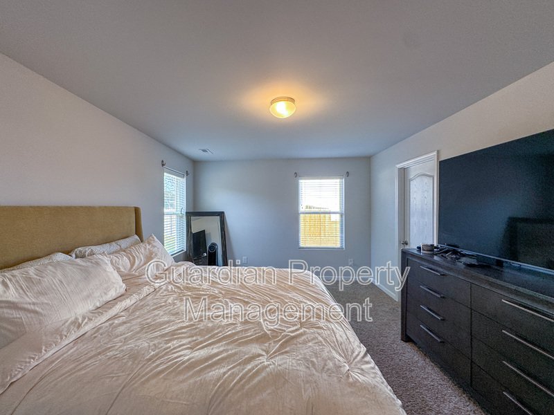 Beautiful 3 Bed 2 Bath Home in Stedman property image