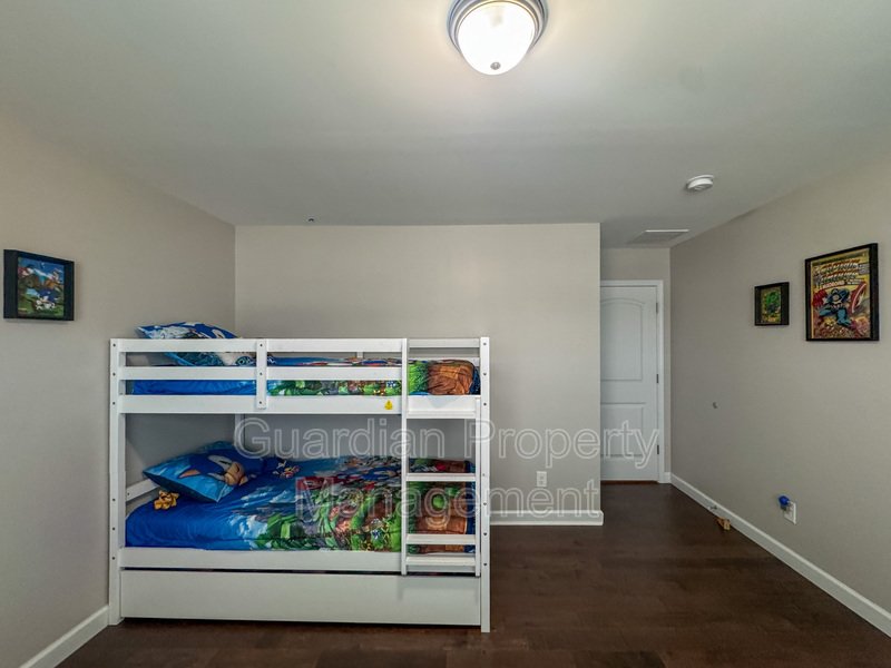 Gorgeous 4 Bed 2.5 Bath Home with Fenced Backyard property image