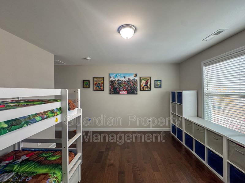 Gorgeous 4 Bed 2.5 Bath Home with Fenced Backyard property image