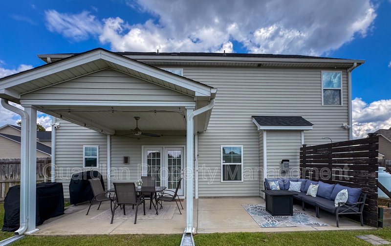 Gorgeous 4 Bed 2.5 Bath Home with Fenced Backyard property image