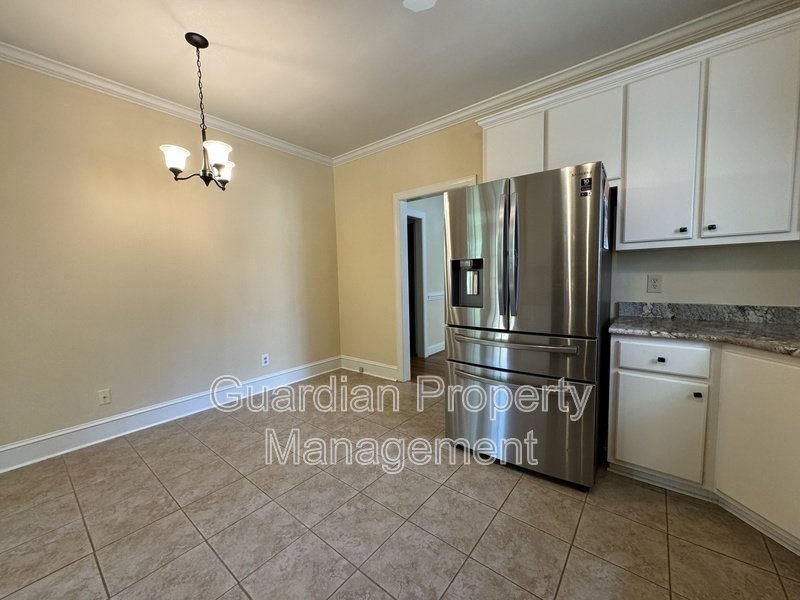 Charming 4 Bed 3.5 Home in Haymount property image