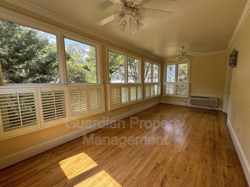 Charming 4 Bed 3.5 Home in Haymount property image