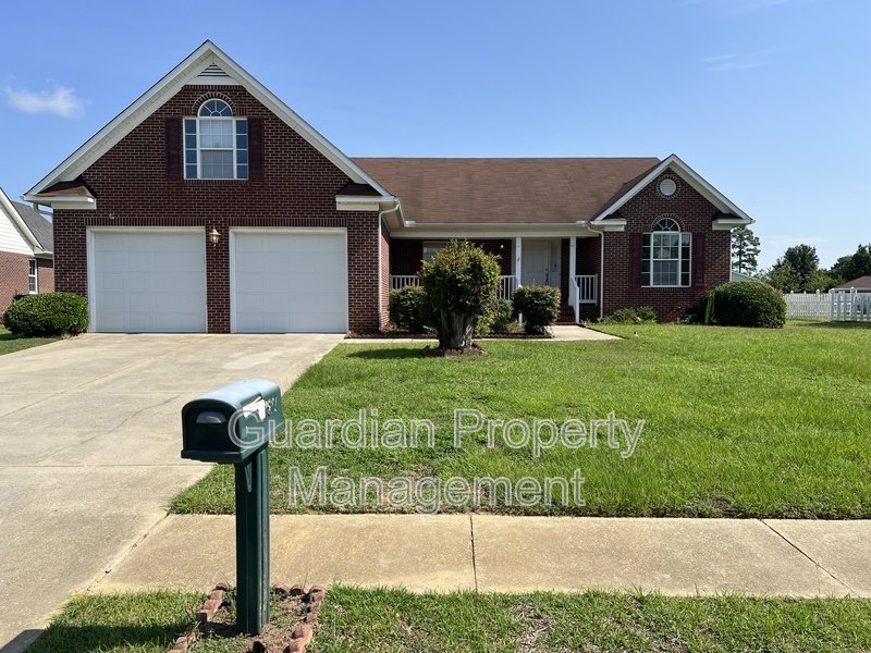 Lovely 4 Bed 3.5 Bath Fayetteville Home property image