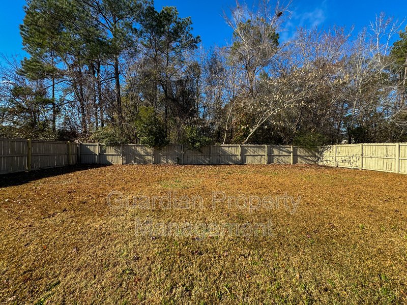 Beautiful 5 Bed 2.5 Bath Home with Main Level Primary Bedroom property image