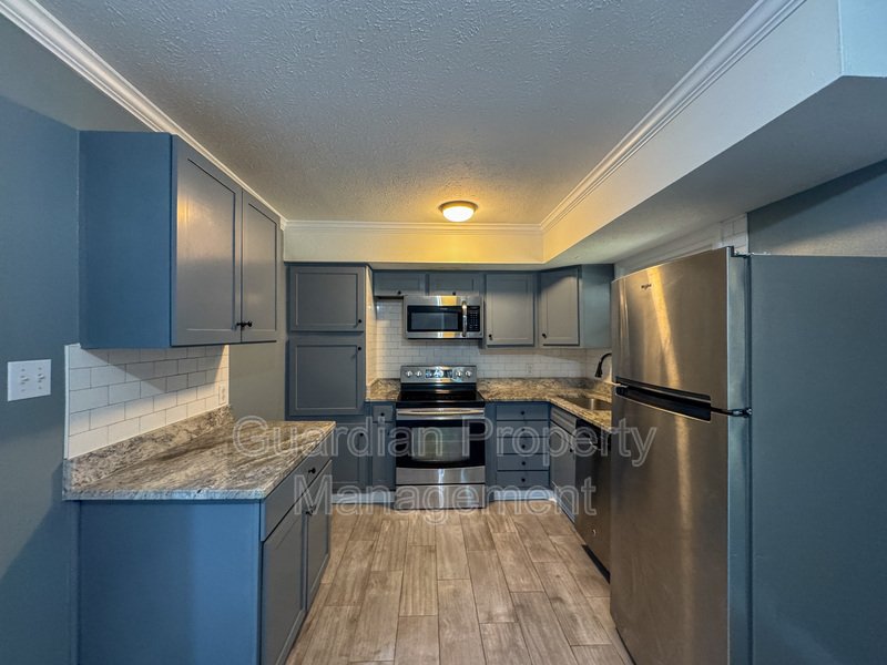 Charming 3 Bed 1.5 Bath Home with Flex Room property image