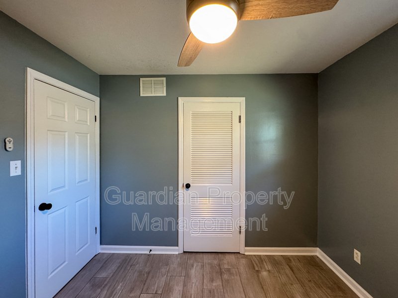 Charming 3 Bed 1.5 Bath Home with Flex Room property image