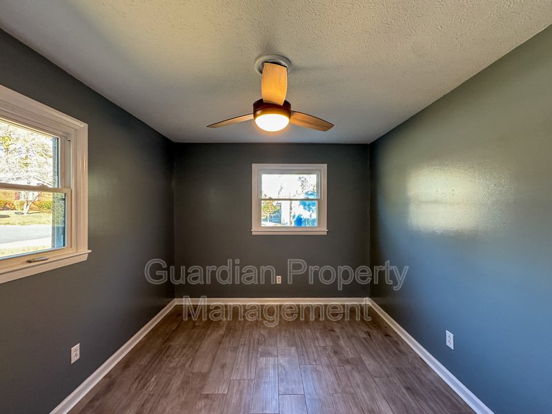 Charming 3 Bed 1.5 Bath Home with Flex Room property image