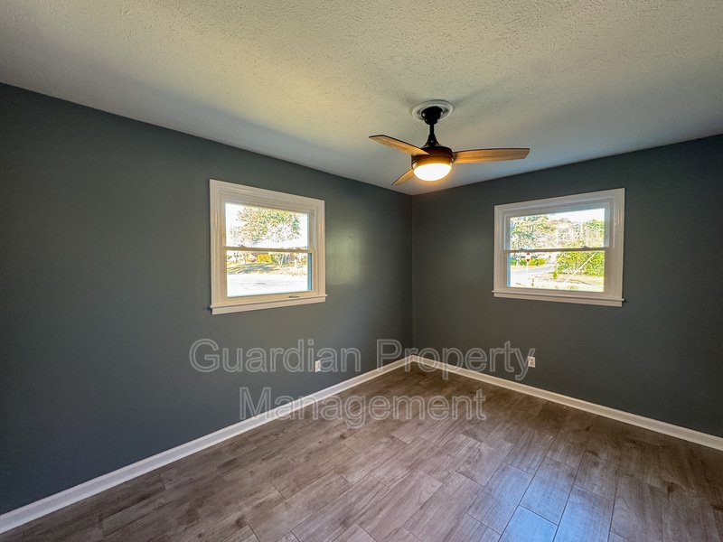 Charming 3 Bed 1.5 Bath Home with Flex Room property image