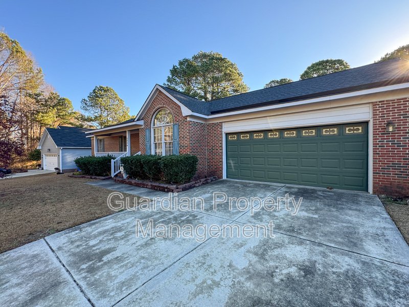 Charming 3 Bed 2 Bath Home in Jack Britt property image