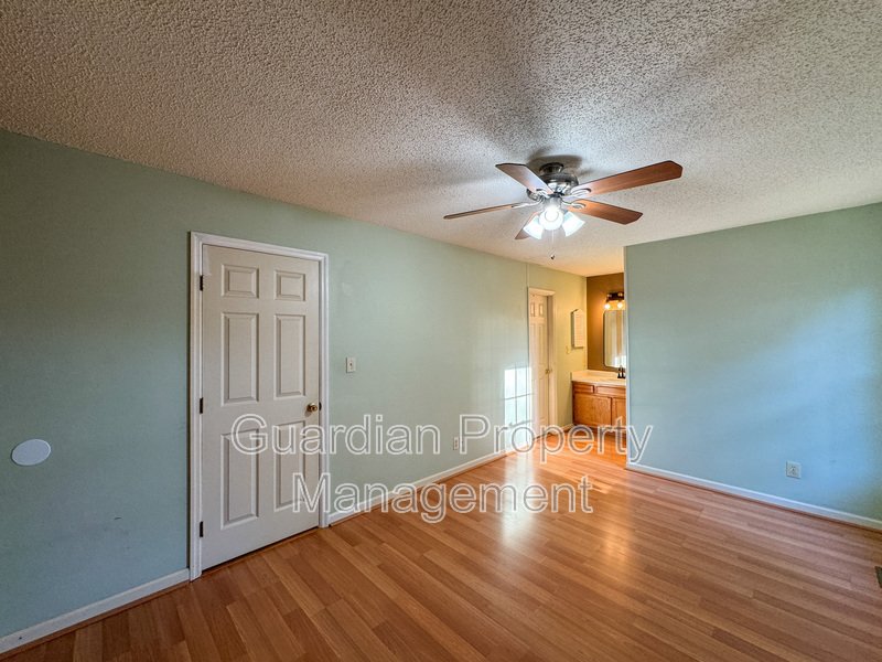 Charming 3 Bed 2 Bath Home in Jack Britt property image