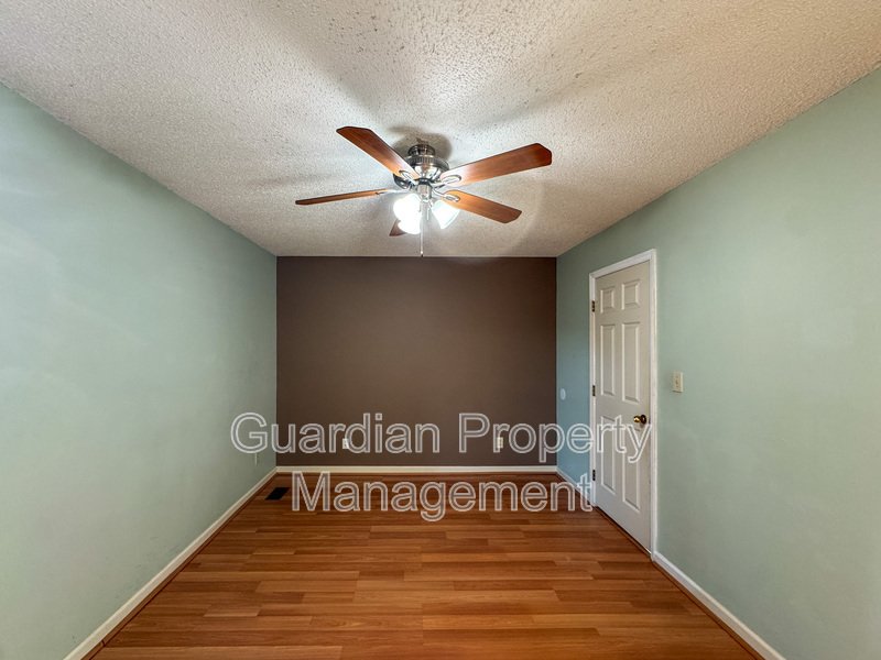 Charming 3 Bed 2 Bath Home in Jack Britt property image