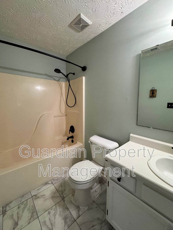 Charming 3 Bed 2 Bath Home with Fenced Backyard property image