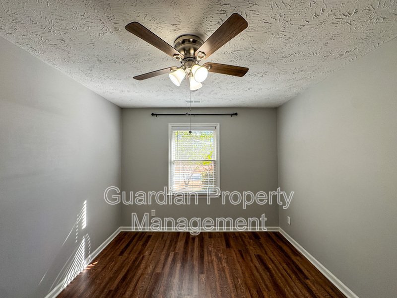 Charming 3 Bed 2 Bath Home with Fenced Backyard property image