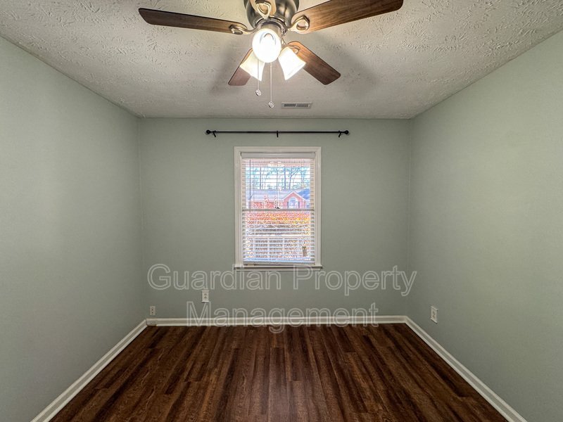 Charming 3 Bed 2 Bath Home with Fenced Backyard property image