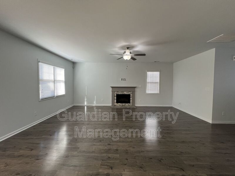 Beautiful 4 Bed 2.5 Bath Raeford Home with Fenced Yard property image