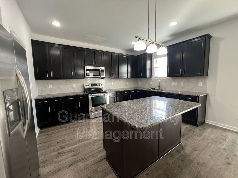 Beautiful 4 Bed 2.5 Bath Raeford Home with Fenced Yard property image