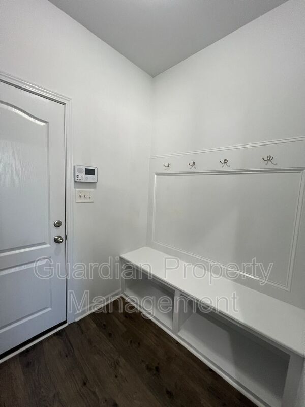 Beautiful 4 Bed 2.5 Bath Raeford Home with Fenced Yard property image