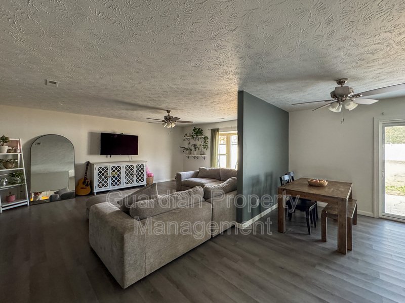 Charming 3 Bed 2 Bath Home with Fenced Yard property image