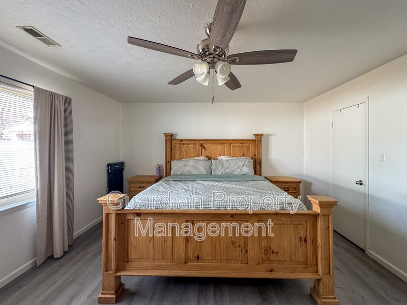 Charming 3 Bed 2 Bath Home with Fenced Yard property image