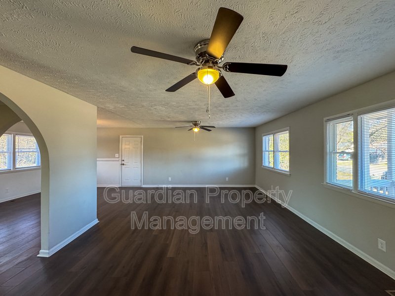 Cute 3 Bed 2 Bath Home in Fayetteville property image