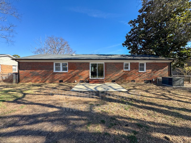 Cute 3 Bed 2 Bath Home in Fayetteville property image